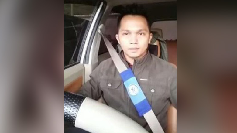 Pria bernama Benni Eduward ini mengunggah video klarifikasi lewat akun YouTube pribadinya.