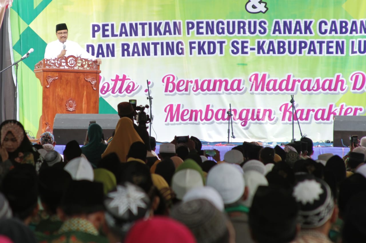 Gus Ipul menghadiri rapat kerja cabang pengurus Forum Komunikasi Diniyah Takmiliyah (FKDT) Lumajang, Minggu, 8 April 2018.