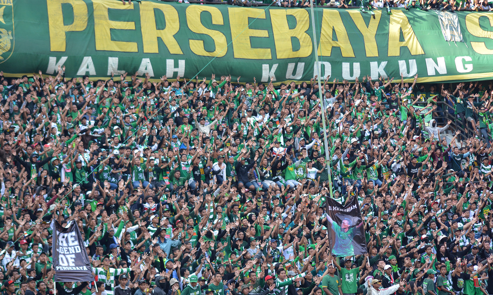 Bonek Mania, Suporter Persebaya Surabaya. (Foto: ngopibareng)