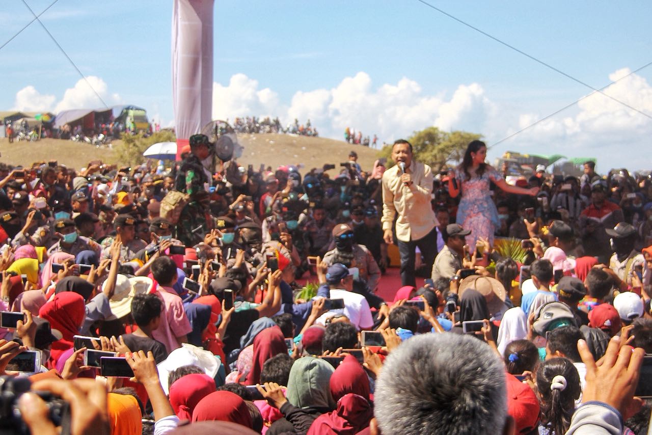 Anang bikin mbledos suasana. foto:genpi nas.