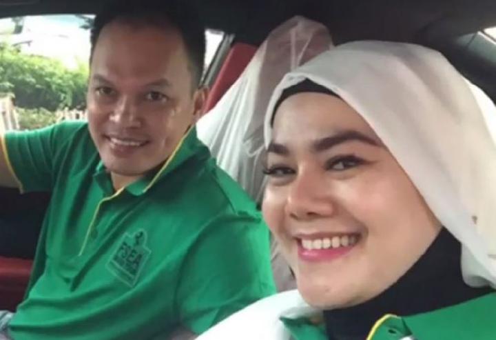 Faisal Haris Pilih ke Pelukan Jennifer Dunn