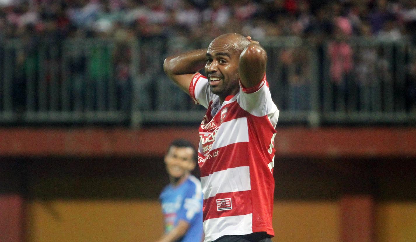 Penyerang Madura United Alberto De Paula masih tumpul hingga pekan ke 4. foto:tom/ngopibareng.id