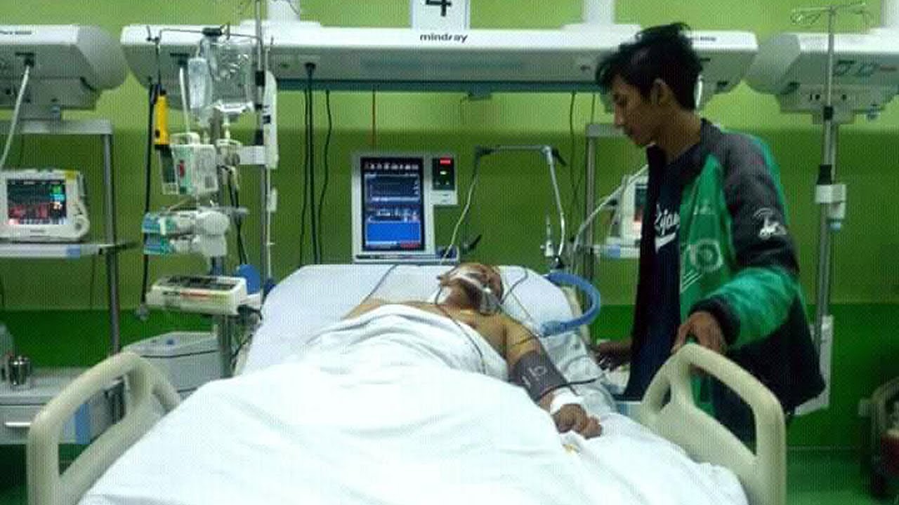Muhammad Nur Irfan, korban tabrakan diamputasi kaki kirinya. foto: youtube.