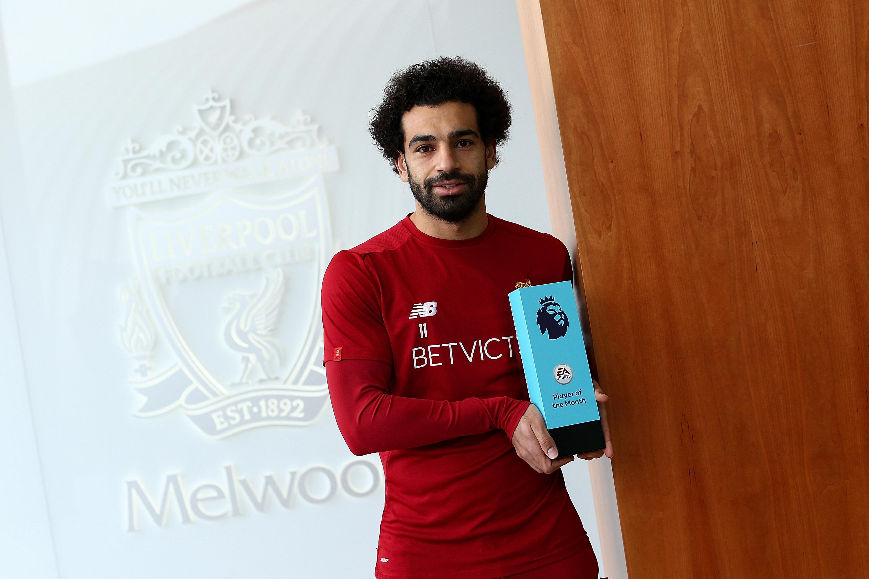 Bintang Liverpool, Mohamed Salah saat dinobatkan menjadi Player of The Month Premier League. (Foto: espn)