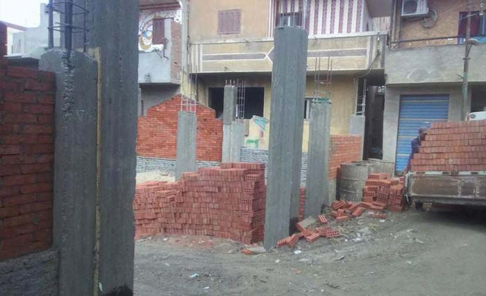 Gedung sekolah di kota Nagrig yang sedang dibangun atas bantuan Mo Salah. (foto: SunSport)