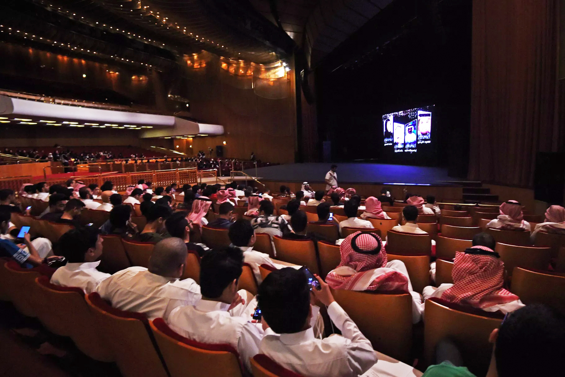 Salah satu sudut pesona gedung bioskop di Riyadh. (foto. AFP)