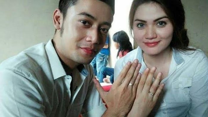 Foto yang disebut Kriss Hatta sebagai momen pernikahannya dengan Hilda Vitria.
