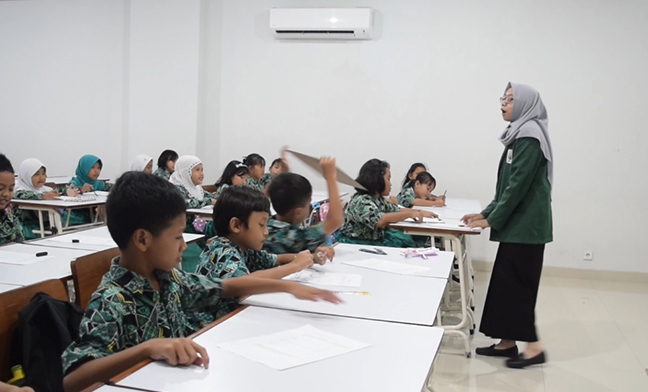 Suasana pembelajaran praktek mahasiswa Prodi Guru Paud UNUSA. (Foto: Humas UNUSA)