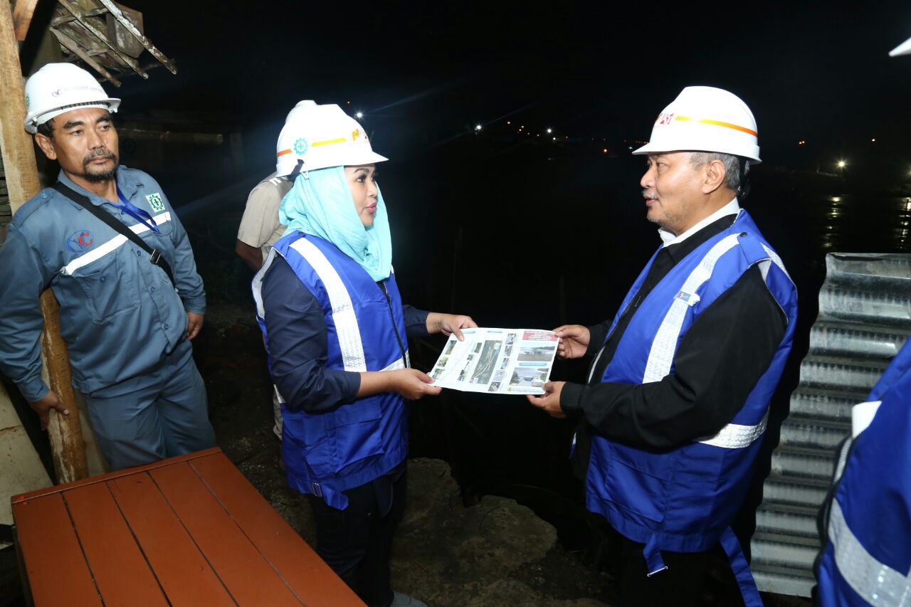 Puti Guntur meninjau pembangunan proyek Waduk Kalimati, Mojokerto. (Foto: Ist)