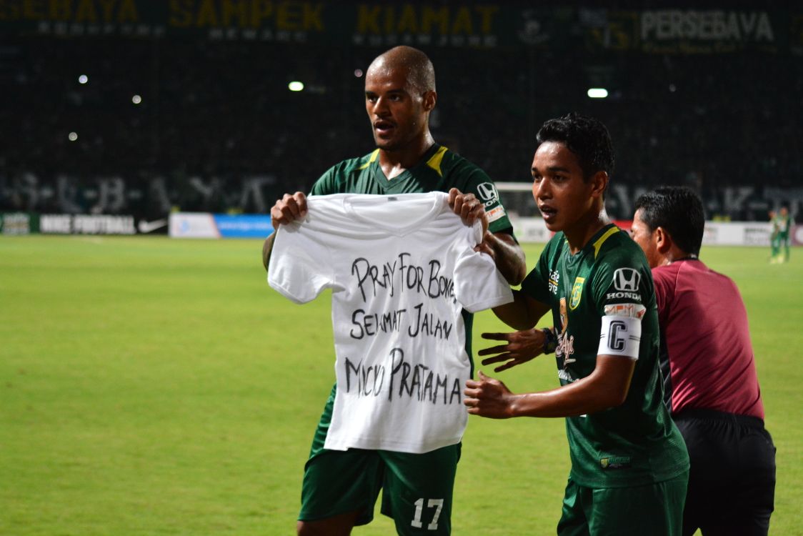 David da Silva usai mencetak gol ke gawang Sriwijaya. Foto:hrs/Ngopibareng.id