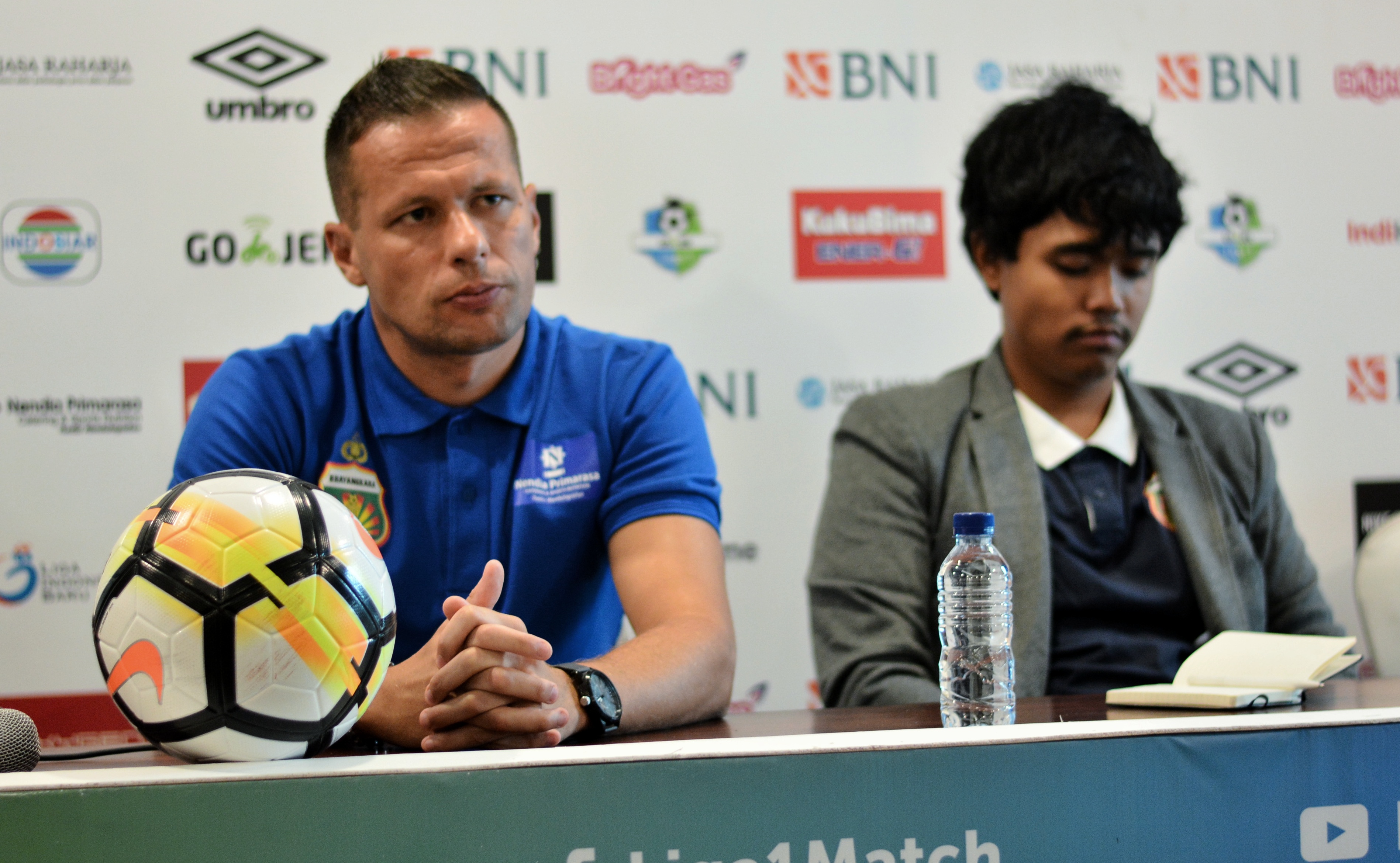 Penyerang Bhayangkara FC, Nikola Komazec optimis mampu raih tiga poin saat bertemu Persela Lamongan, Senin 23 April 2018. (foto: hrs/ngopibareng)