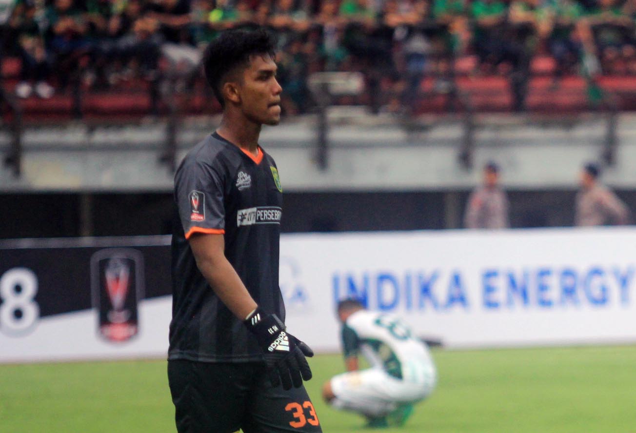 Kiper Persebaya, Miswar Saputra. foto:tom/ngopibareng.id