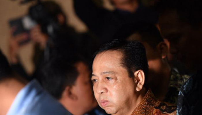 Terdakwa kasus korupsi KTP Elektronik Setya Novanto menjalani sidang putusan di Pengadilan Tipikor, Jakarta, Selasa  (Foto: Antara)