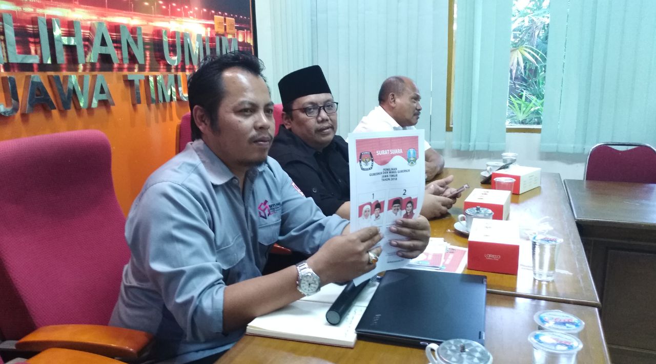 Rapat Koordinasi pembahasan surat suara Pilgub Jatim. (Foto: frd/ngopibareng.id)