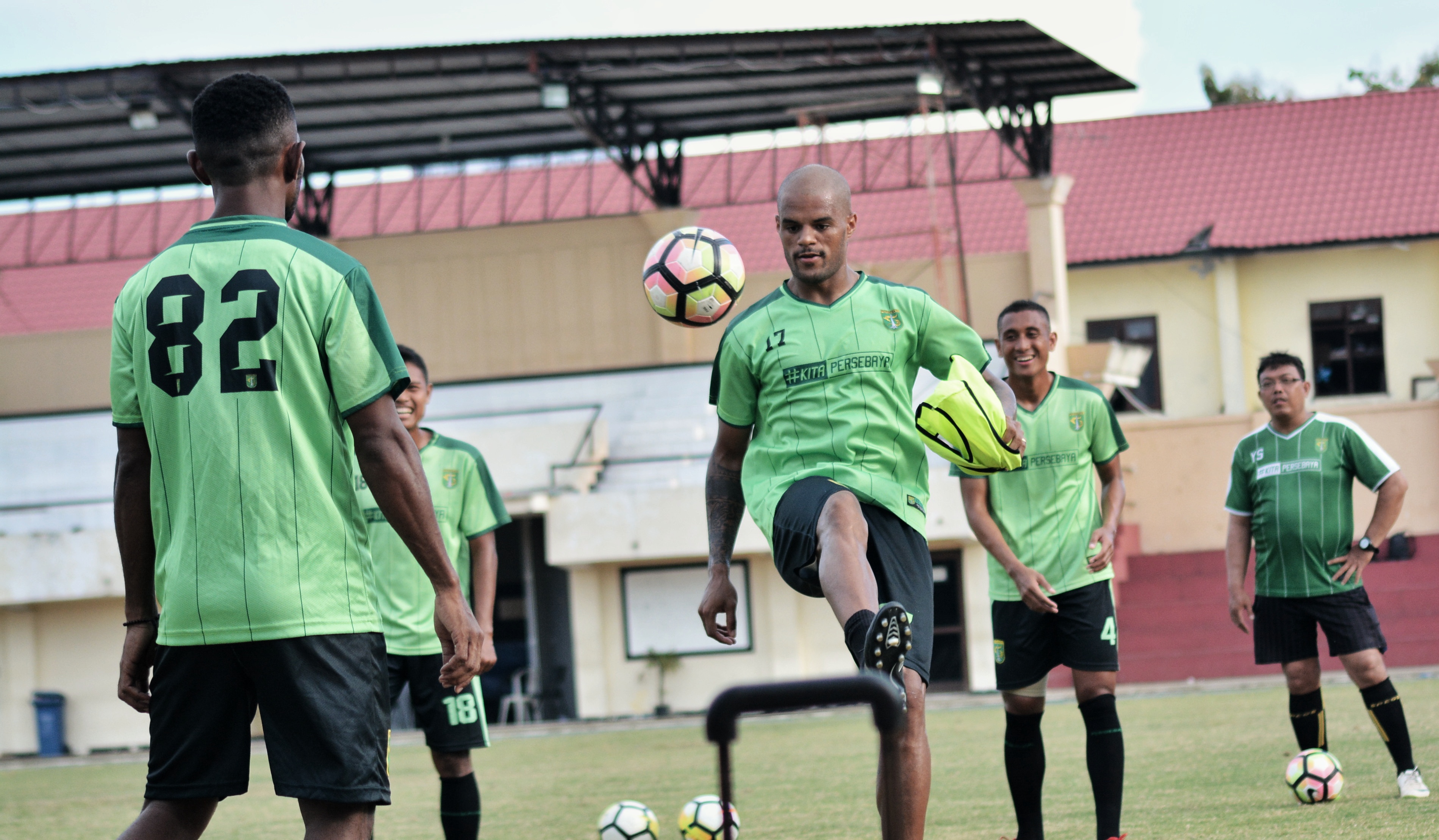 Striker Persebaya, David da Silva berpeluang tampil duet dengan Rishadi Fauzi. (foto: hrs/ngopibareng)