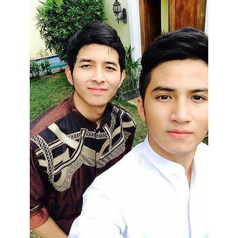 Aditya Surya Pratama (belakang) bersama Fikry Felixshah. foto: instagram.