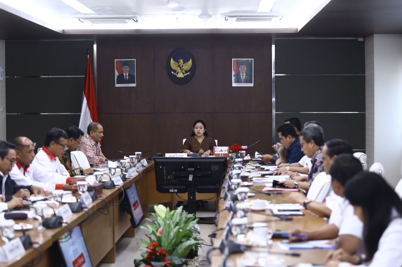  Rapat Koordinasi Tingkat Menteri dipimpin Menteri Koordinator Bidang Pembangunan Manusia dan Kebudayaan. Dihadiri oleh Kepala Staf Presiden, Menteri Pariwisata, Menteri Pemuda dan Olahraga serta Ketua Inasgoc membahas tentang persiapan Asian Games 2018 yang bertempat di Kantor Kementerian Koordinator Bidang Pembangunan Manusia dan Kebudayaan, Jakarta (30/4)  foto:ist