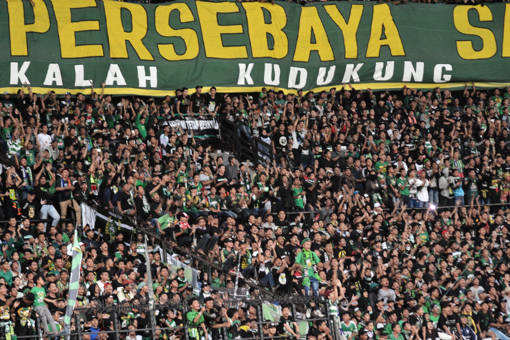 Suporter Persebaya, Bonek Mania. (foto: dok ngopibareng)