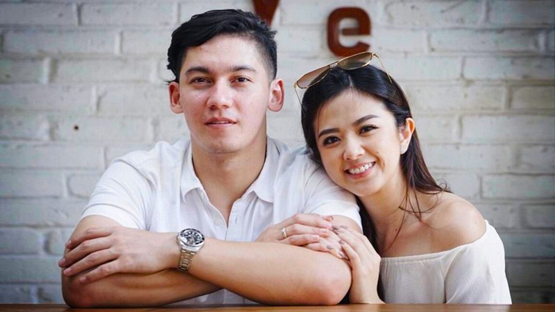 Pasangan selebritis, Samuel Zylgwyn dan Franda.