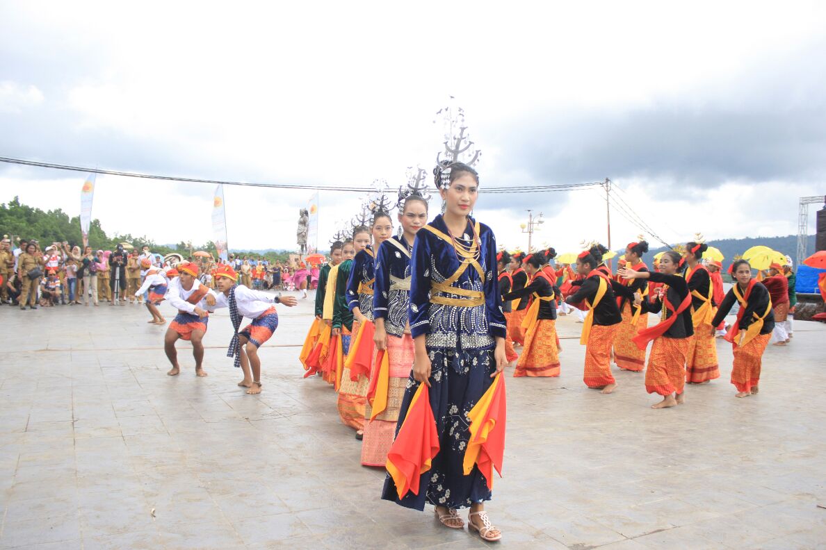 Indah, cantik, tarian yang luar biasa. foto-foto:istimewa/jailolo