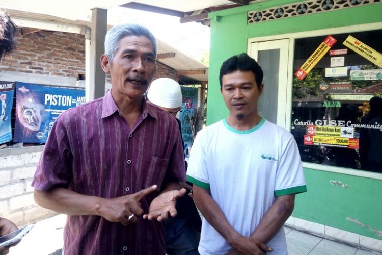 Arief Alfian bersama Kepala Dukuh Sangurejo, Wonekerto, Turi, Sleman, Yogyakarta, Sehadi Utomo.