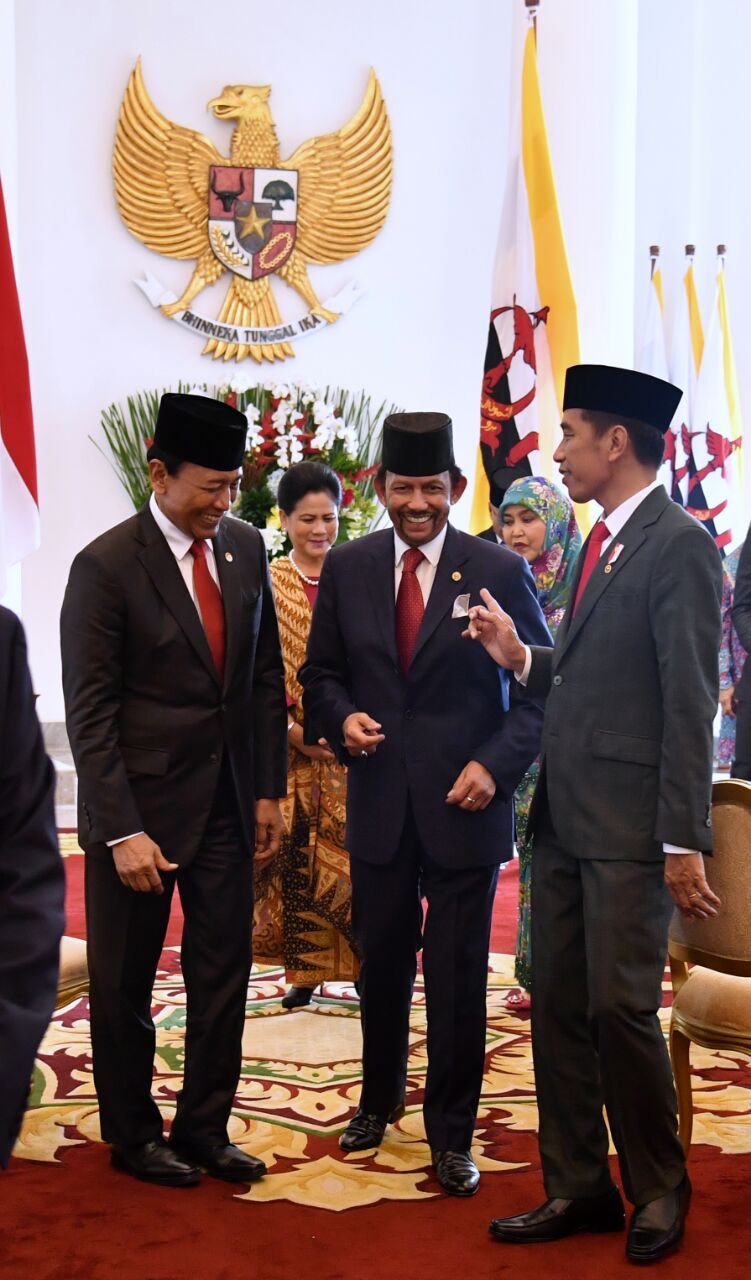 Presiden Joko Widodo hari ini menyambut kedatangan Sultan Brunei Darussalam, Sultan Haji Hassanal Bolkiah, di Istana Kepresidenan Bogor, Jawa Barat,  Kamis, 3 Mei 2018. (Foto: Biro Pers Setpres)