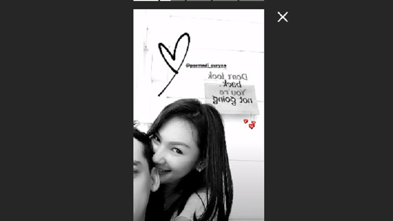 Kalina Ocktaranny bersama pacar baru, Permadi Surya. foto: instagram/kalinaocktaranny.