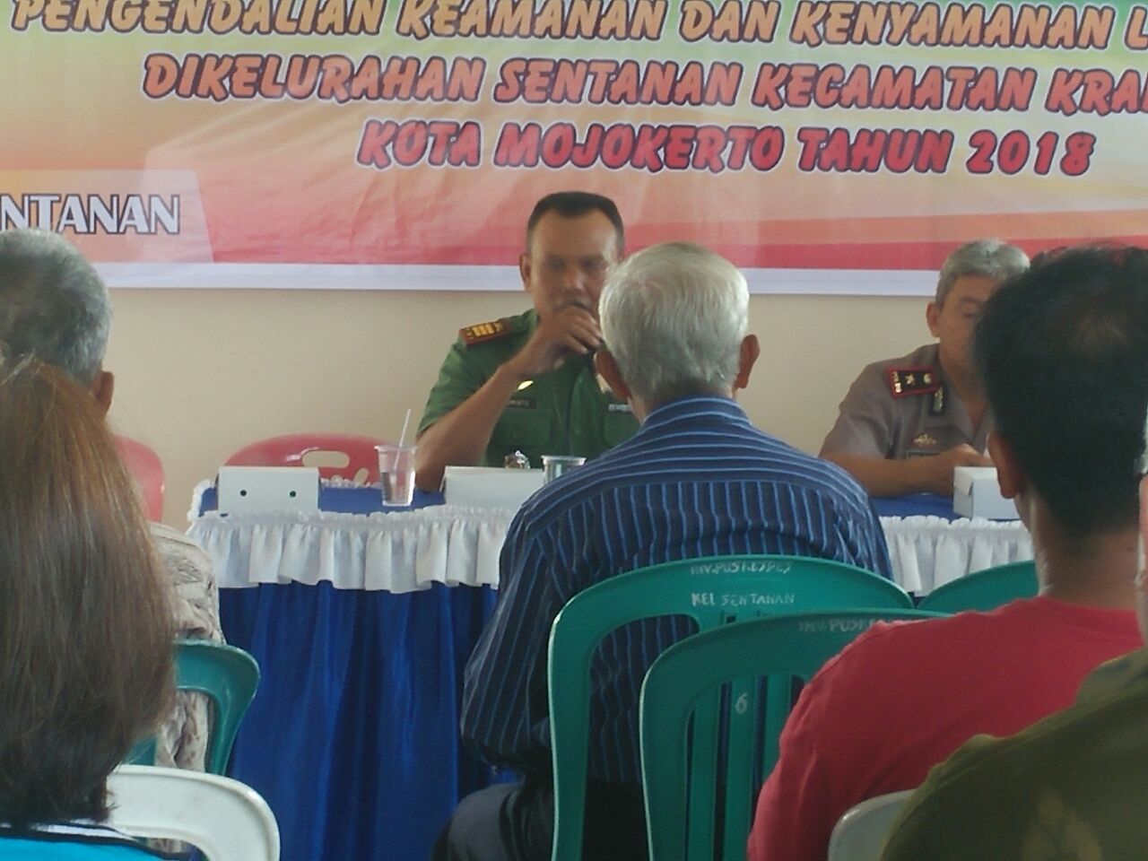 Danramil Magersari Mojokerto Saat Sosialisasi Keamanan - Kenyamanan Lingkungan Di Kelurahan Sentanan