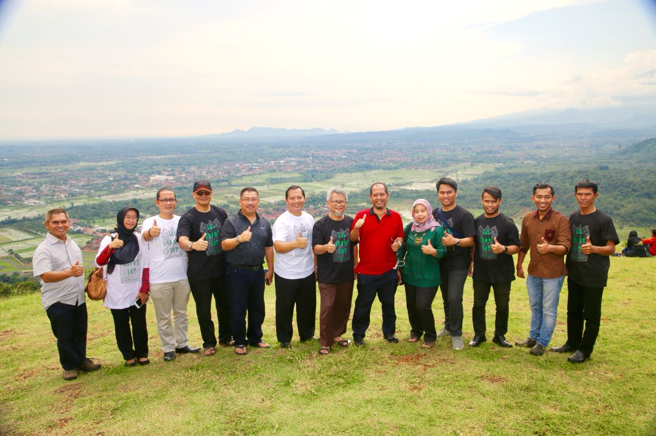 Tim yang bakal menggarap Nerablog. foto.genpi.co