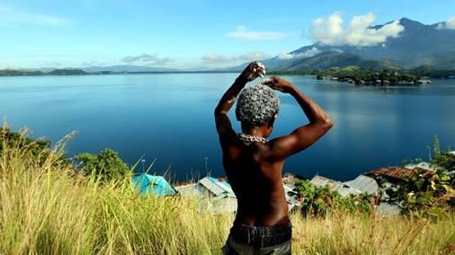 Magisnya Danau Sentani. foto:wikipedia