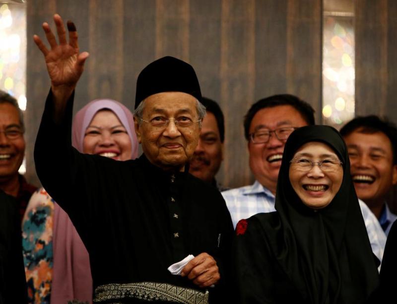 Mahathir Mohamad.