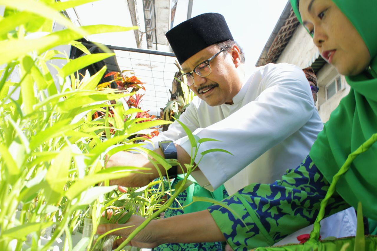 Gus Ipul mendatangi kampung Glintung Go Green (3G) Kota Malang, Jumat, 11 Mei 2018. 