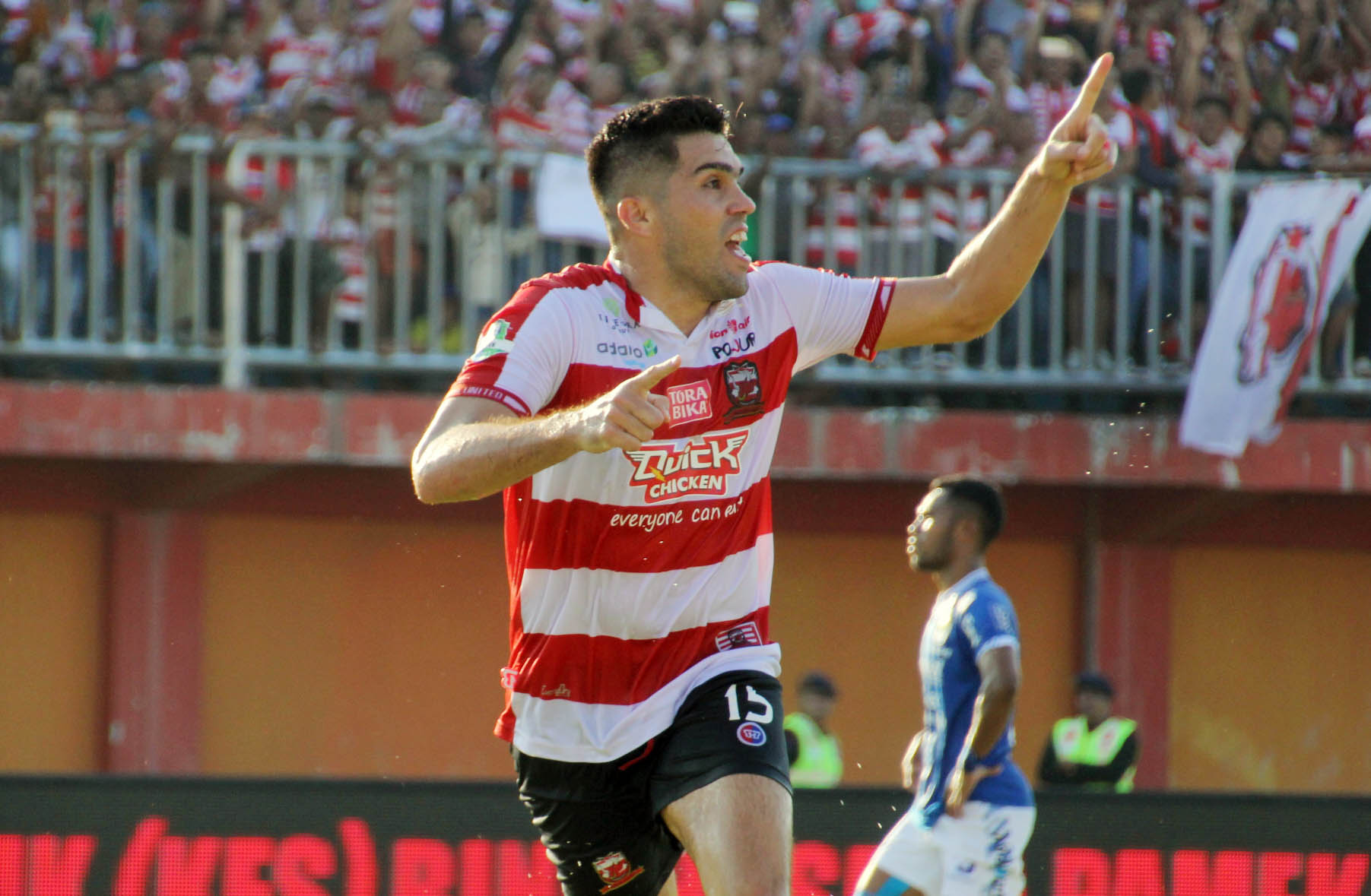 Pemain Madura United Fabiano menyumbang satu gol ke gawang Persija. foto:tom/ngopibareng.id