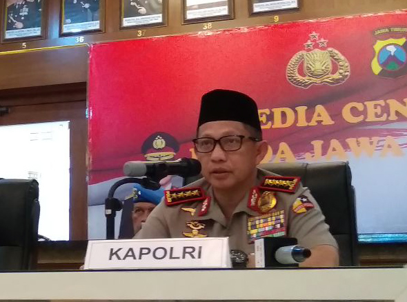 Kapolri Jenderal Pol Tito Karnavian dalam konferensi pers di Mapolda Jatim, Senin, 14 Mei 2018. 