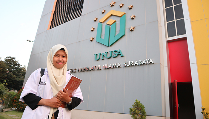 Disa Nuraini, Mahasiswa Prodi S1 IKM yang baru saja terpilih sebagai Duta Putri UNUSA 2018-2019. (Foto: frs/ngopibareng.id)