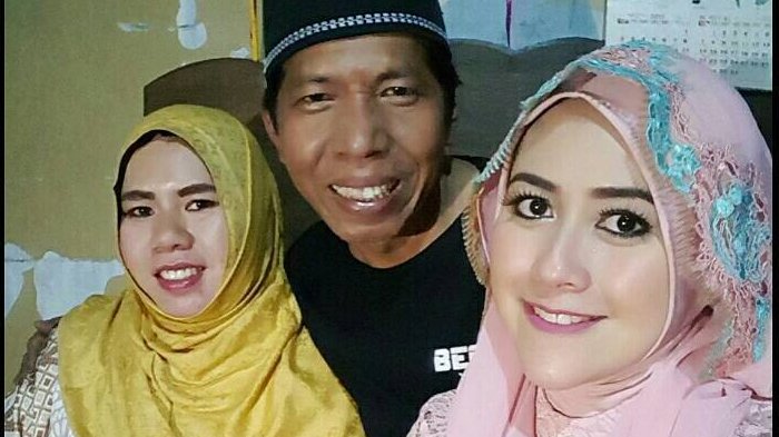 Kiwil bersama istri pertama, Rohimah (kiri) dan Meggy Wulandari (istri kedua). foto: instagram.