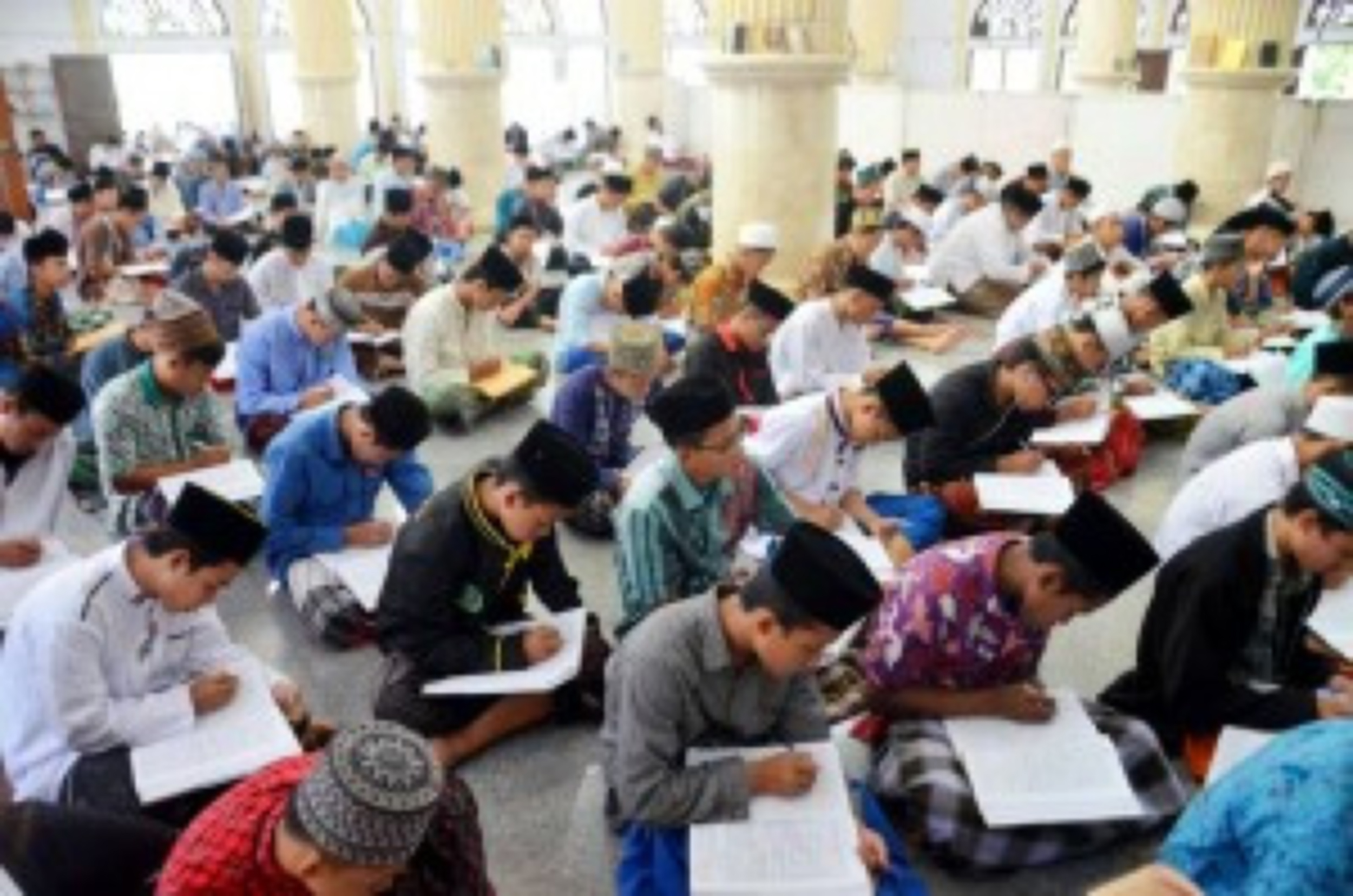 PESANTREN: Aktivitas belajar memperdalam ilmu agama di Pesantren. (foto: dok ngopibareng.id)