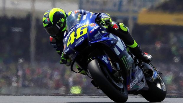 Valentino Rossi merasa motor Yamaha YZR-M1 2018 masih kurang cepat dibandingkan motor tim lain. (REUTERS)