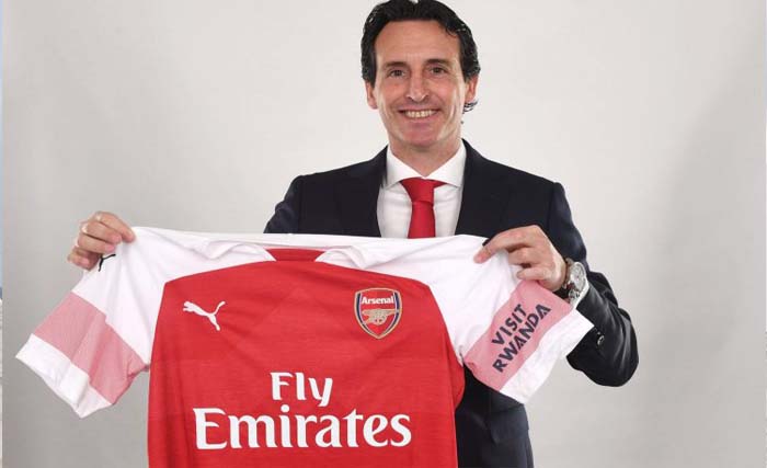 Unai Emery resmi dikontrak Arsenal untuk jangka waktu 3 tahun, menggantikan pelatih sebelumnya Arsene Wenger yang sudah melatih Arsenal selama 22 tahun. (foto: off.arsenal)