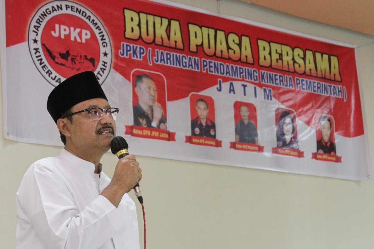 Gus Ipul menemui JPKP Jatim, di sela deklarasi dukungan di Mojokerto, Jumat, 21 Mei 2018. 