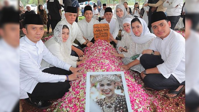 Makam Adara Taista, istri Rasyid Rajasa, putra bungsu mantan Menko Perekonomian Hatta Rajasa.