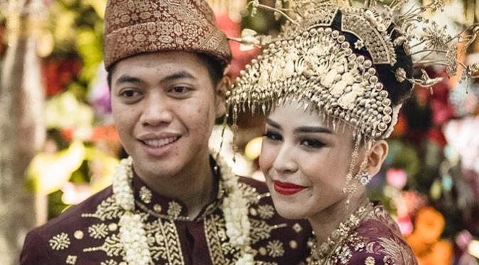 Pasangan Rasyid Rajasa dan Adara Taista.