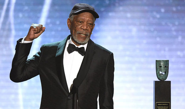 Morgan Freeman saat menerima SAG-AFTRA Awards pada Januari 2018 silam.