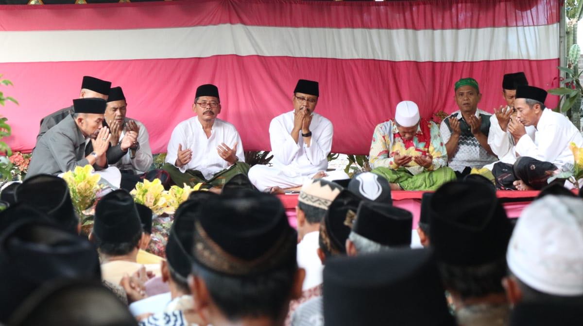 Gus Ipul menghadiri tausyah pada acara Haul KH Mustamar, di Blitar, Minggu, 27 Mei 2018, di Blitar. (foto: frd/ngopibareng.id) 