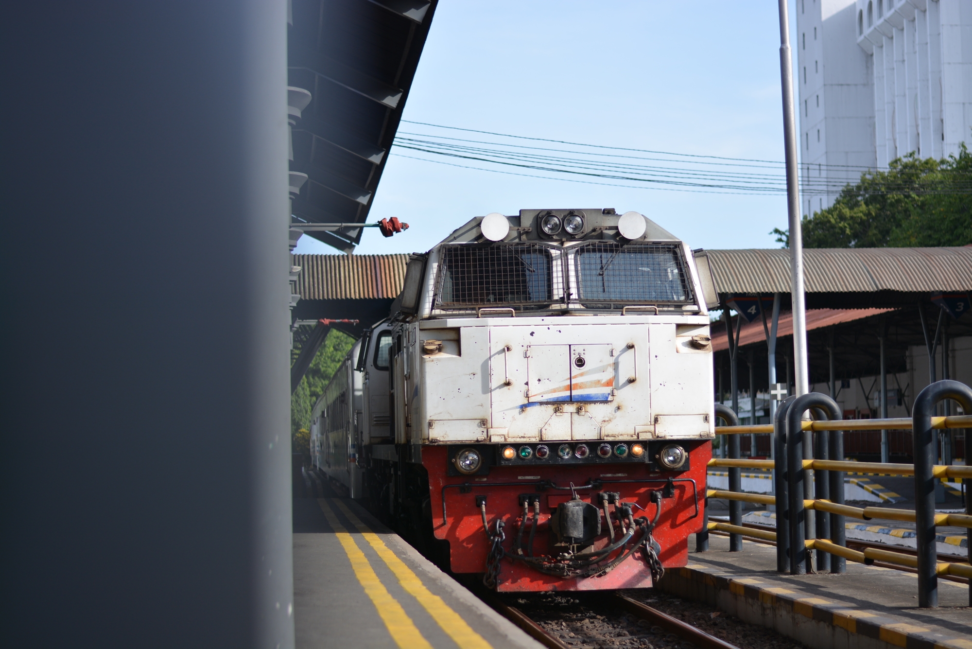 Stasiun Gubeng Surabaya, akan bersiap sambut musim mudik lebaran 2018. (foto: hrs/ngopibareng)