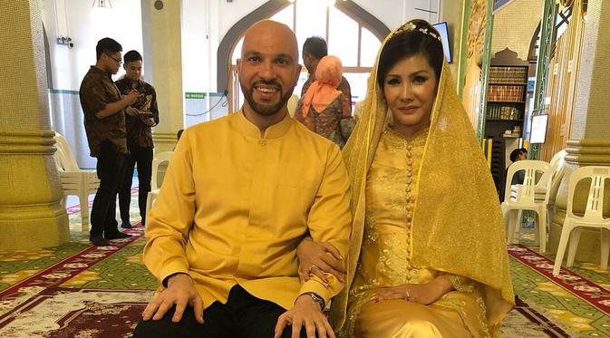 Sajad Ukra, mantan suami Nikita Mirzani nikahi sosialita asal Singapura, Medina Moesa.