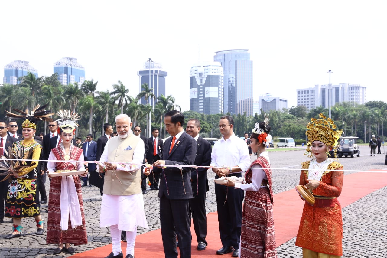 Di Monas, Indonesia dan India sama-sama bisa menerbangkan layang-layang. foto:kemenpar