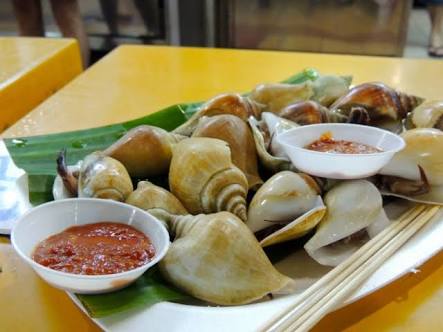 Ini dia yang paling khas di Tanjungpinang, sejenis siput dan gong gong namanya. foto:riaupunya