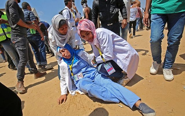 Razan Ashraf Al-Najjar tewas usai ditembak di bagian dada oleh tentara Israel, Jumat (1/6/2018).