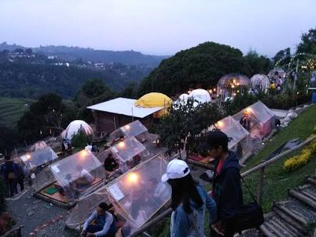 Kerlap-kerlip syahdu, ini dia Lereng Anteng Bandung. foto:tripadvisor